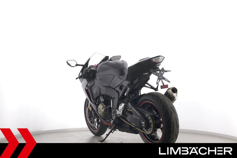 Honda CBR 1000 RR FIREBLADE - HECKUMBAU, EXTRAS — photo 7