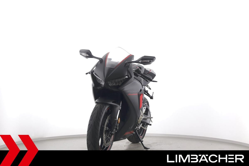 Honda CBR 1000 RR FIREBLADE - HECKUMBAU, EXTRAS — photo 3