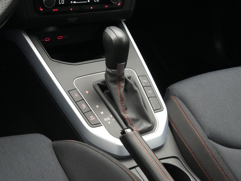 SEAT Arona FR DSG NAVI VIRT KAM SHZ CARPLAY LED PD — photo 10