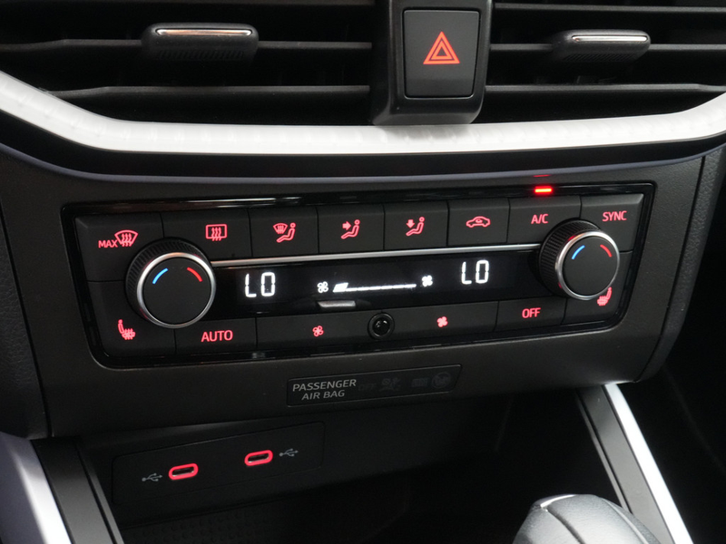 SEAT Arona FR DSG NAVI VIRT KAM SHZ CARPLAY LED PD — photo 9