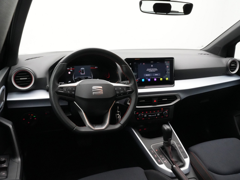 SEAT Arona FR DSG NAVI VIRT KAM SHZ CARPLAY LED PD — photo 4