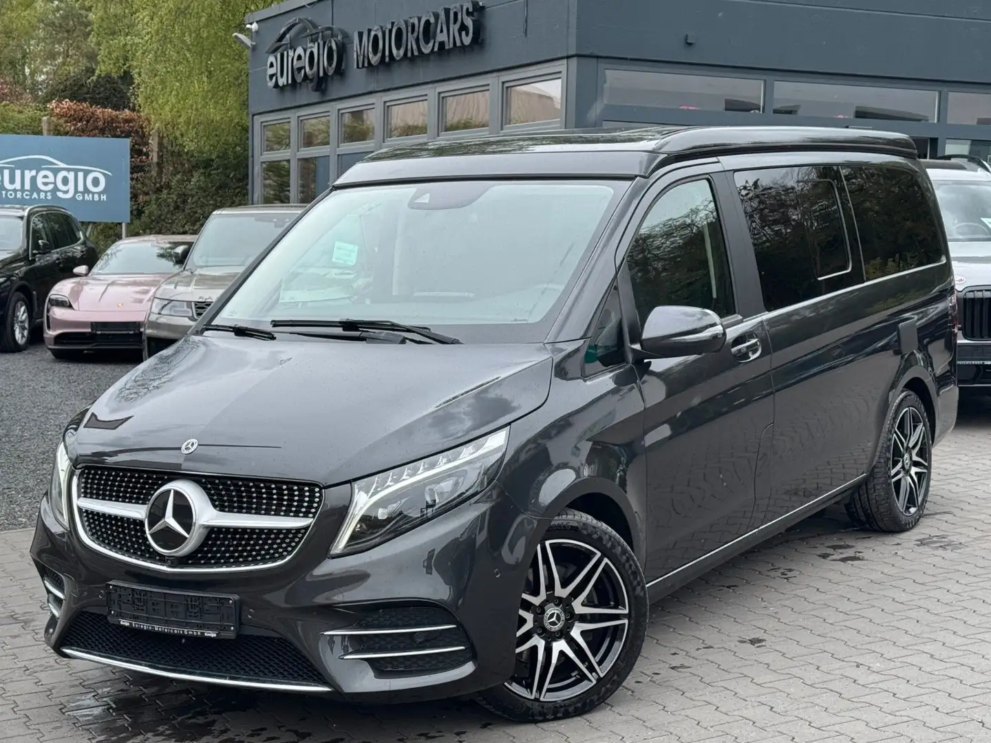 Mercedes-Benz V 300 d Marco Polo - 1 Hand - AMG Sportpaket /// Gris - 2