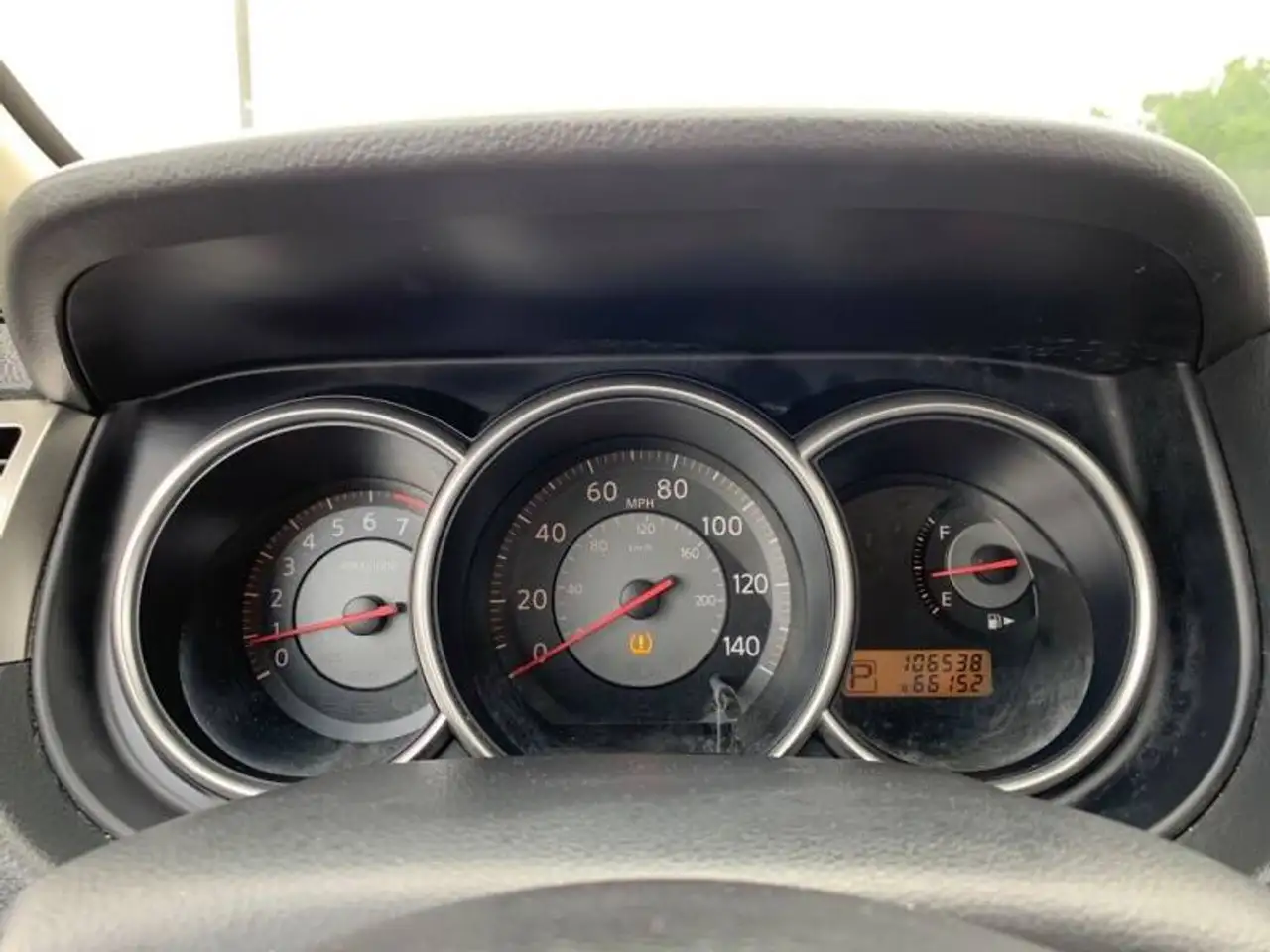 Nissan Versa снимка Nissan Versa