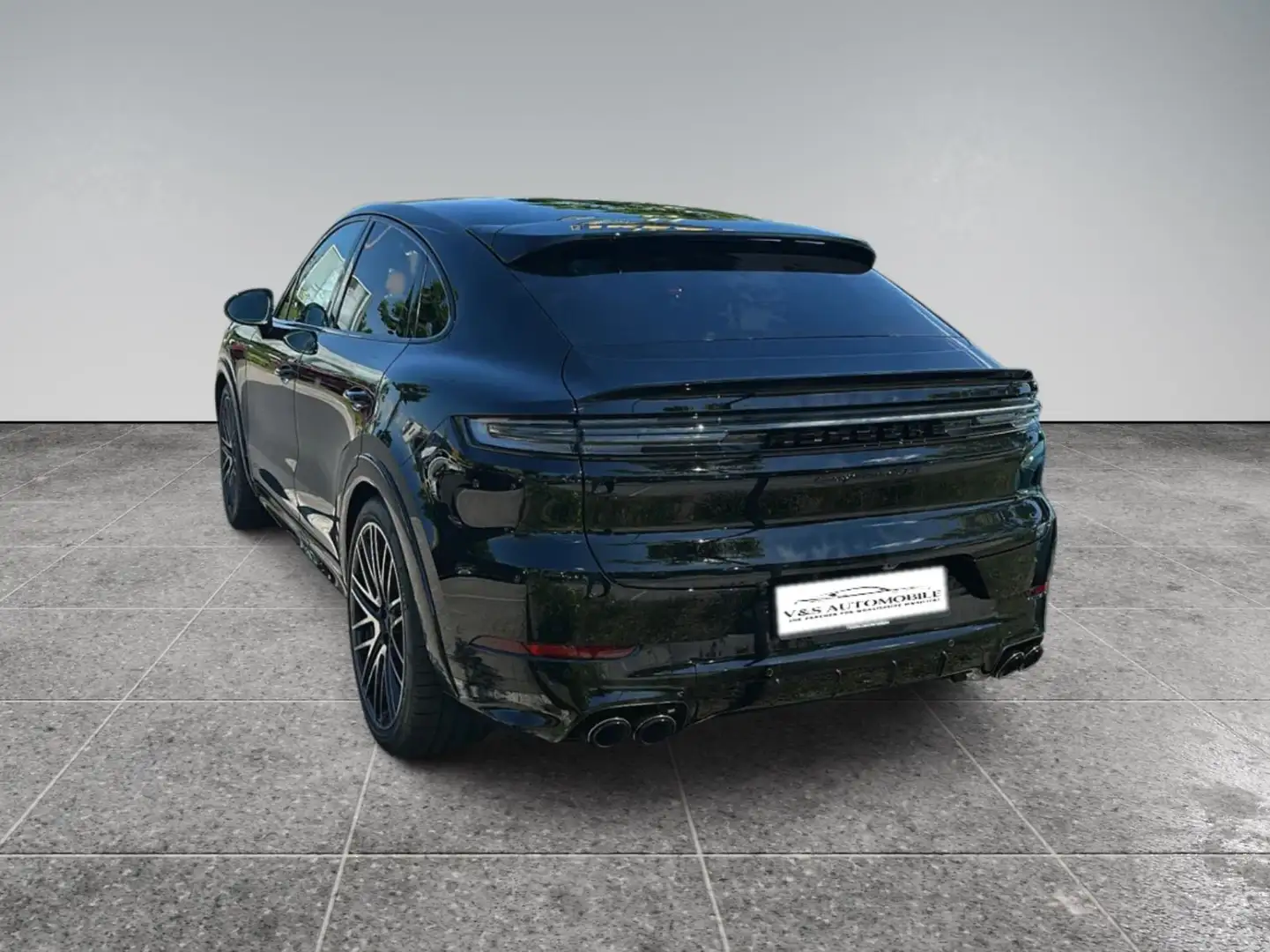 Porsche Cayenne Coupe GTS Noir - 1