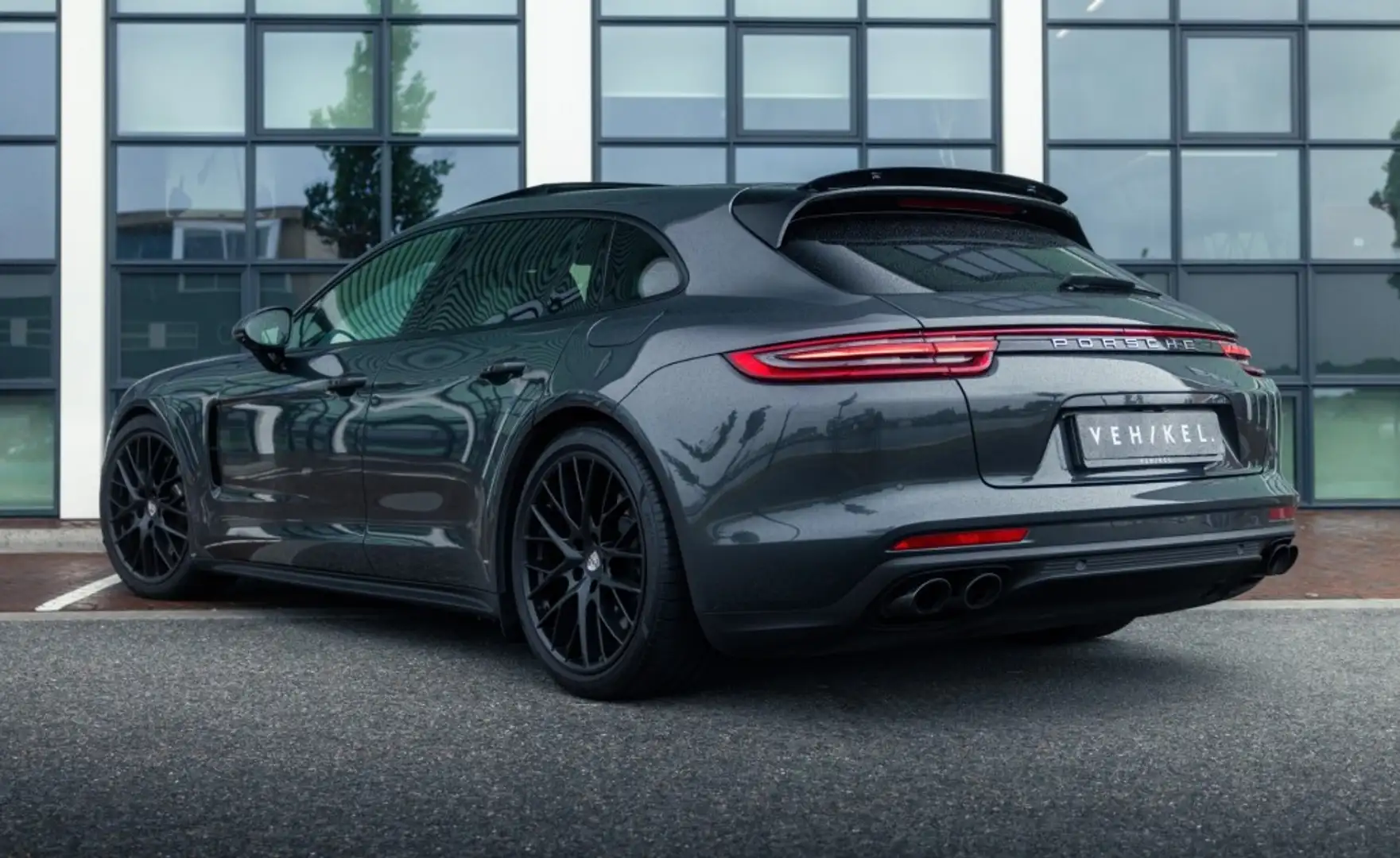 Porsche Panamera 2.9 4 E-HYBRID - Pano - Bose - Comf. stoelen - Mat Gris - 1