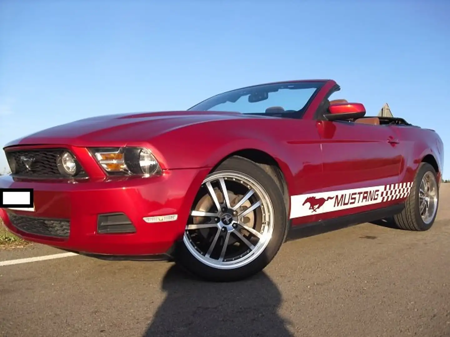 Ford Mustang 4,o Cabrio  Automatico Rojo - 1