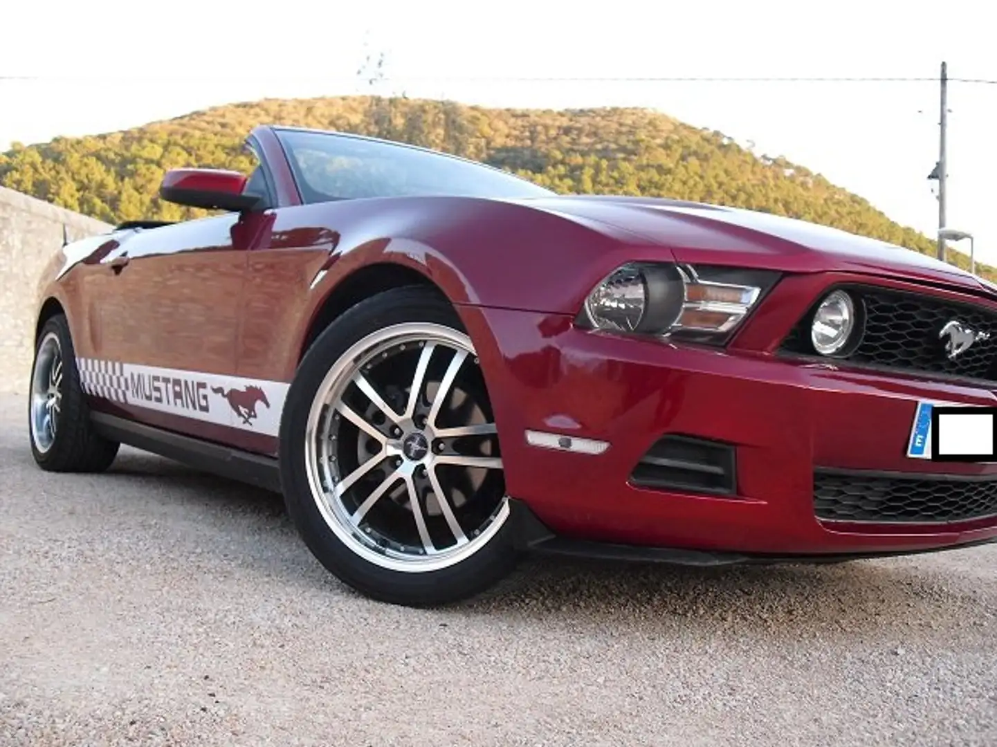 Ford Mustang 4,o Cabrio  Automatico Czerwony - 2