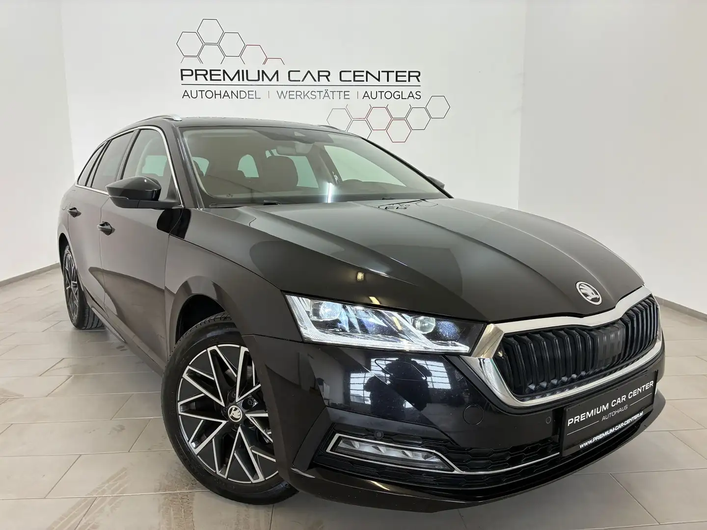 Skoda Octavia 2,0 TDI DSG STYLE VOLL-LED / DIGI-TACHO / NAVI Schwarz - 1