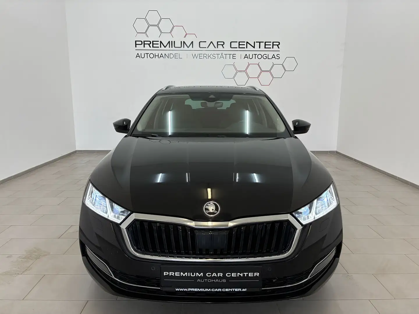 Skoda Octavia 2,0 TDI DSG STYLE VOLL-LED / DIGI-TACHO / NAVI Schwarz - 2
