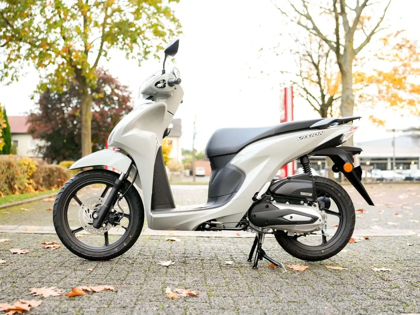 Honda NSC 110 Vision 110 Modell 2024 mit Tageszulassun Grau - 1