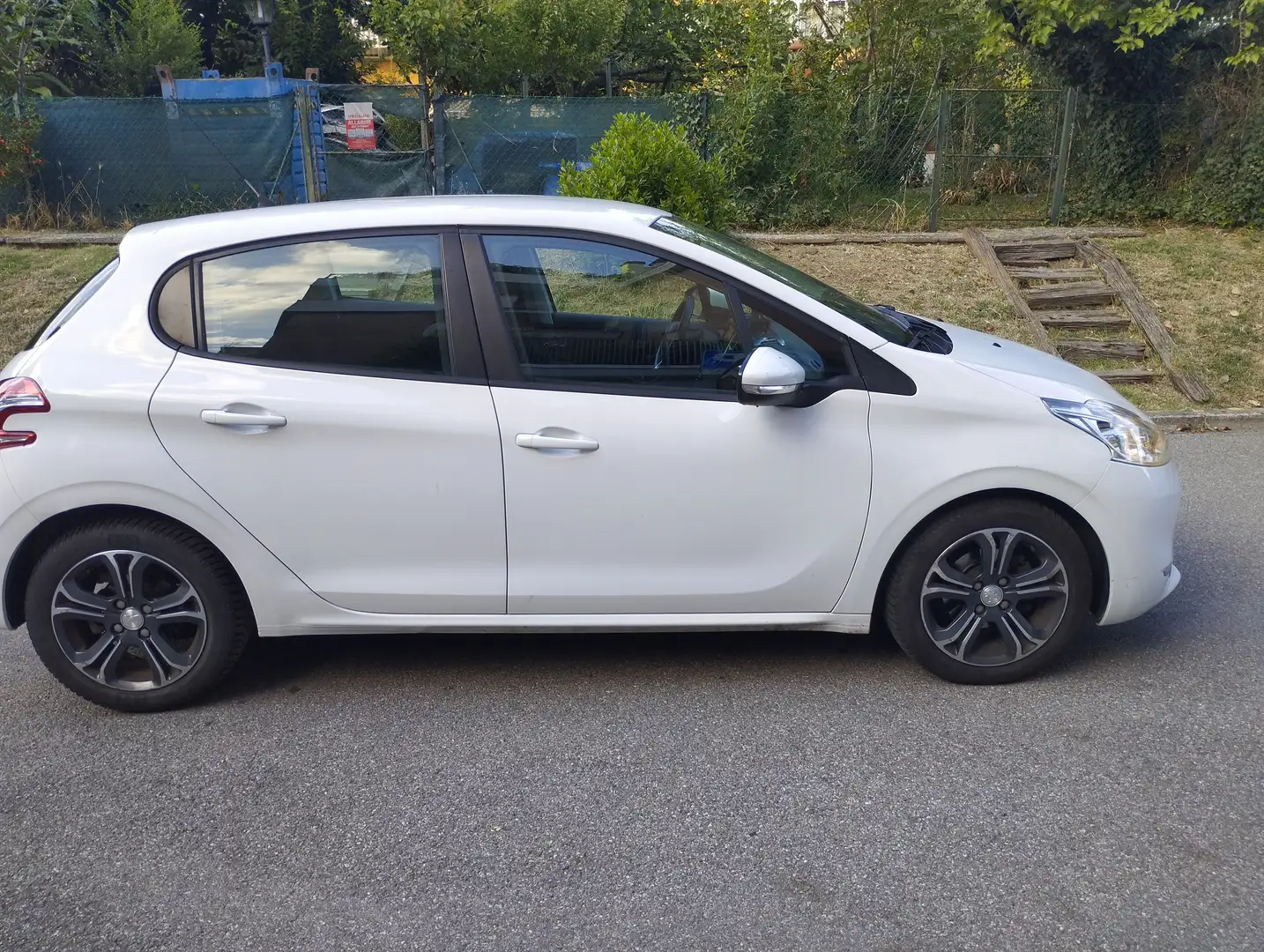 Peugeot 208 208 I 2012 5p 1.4 vti 16v Active gpl 95cv Wit - 1