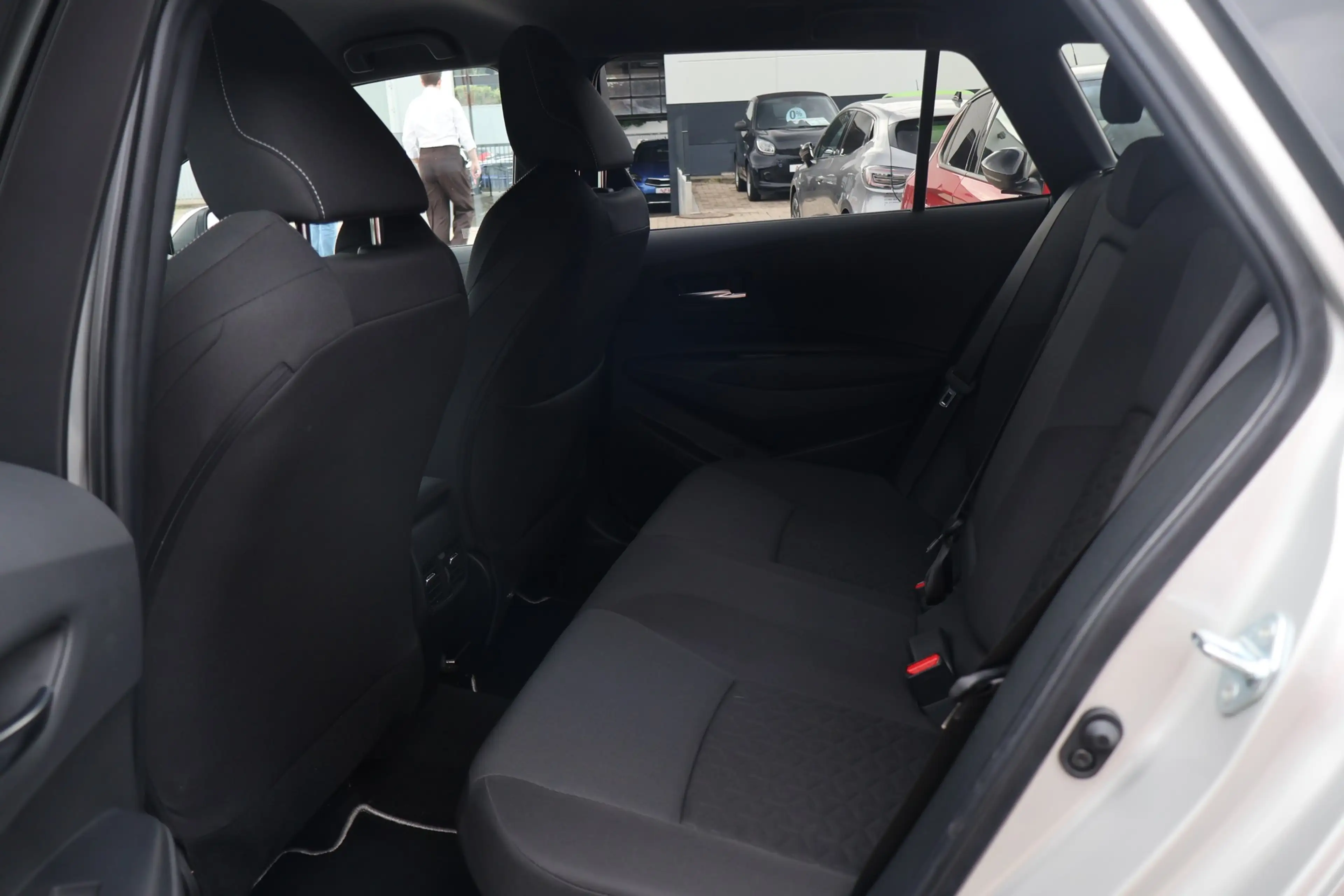Toyota Corolla 1.8 Hybrid TS Sports Bi-LED Kamera AHK — photo 12