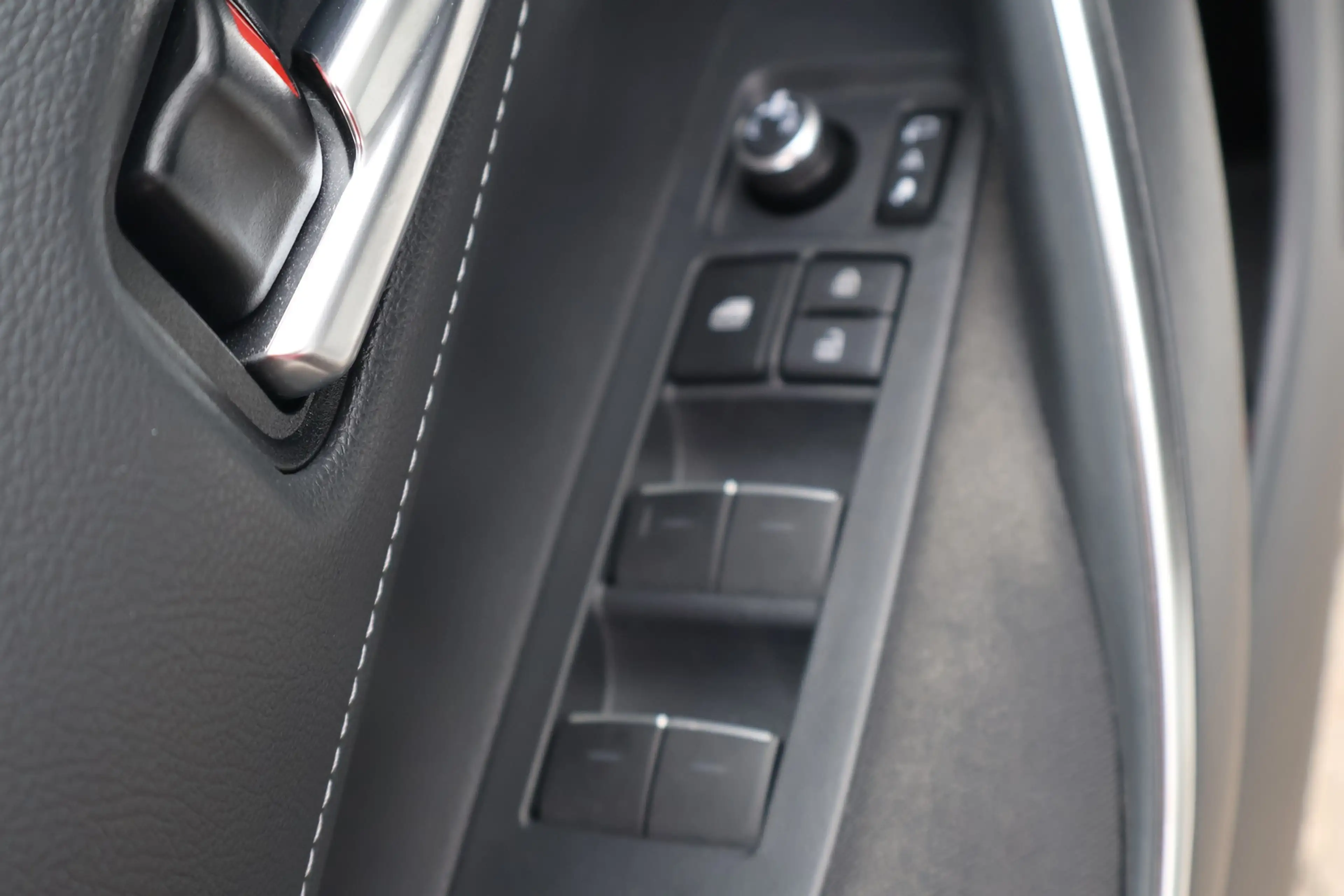Toyota Corolla 1.8 Hybrid TS Sports Bi-LED Kamera AHK — photo 15