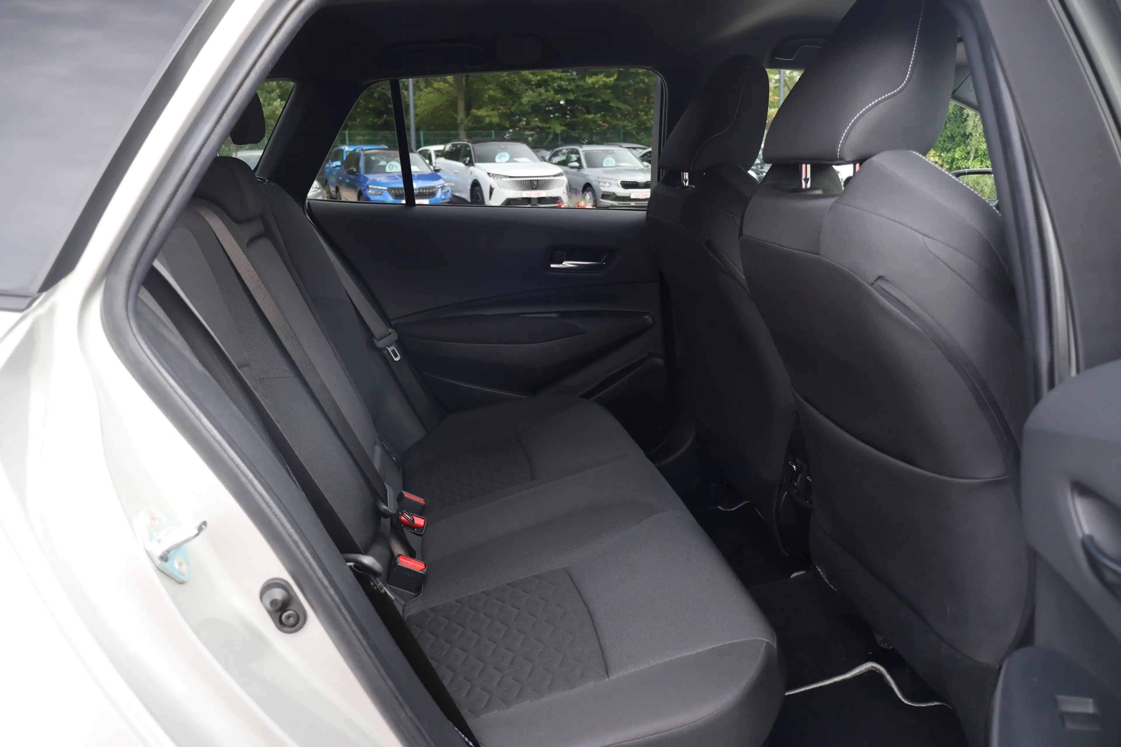 Toyota Corolla 1.8 Hybrid TS Sports Bi-LED Kamera AHK — photo 11