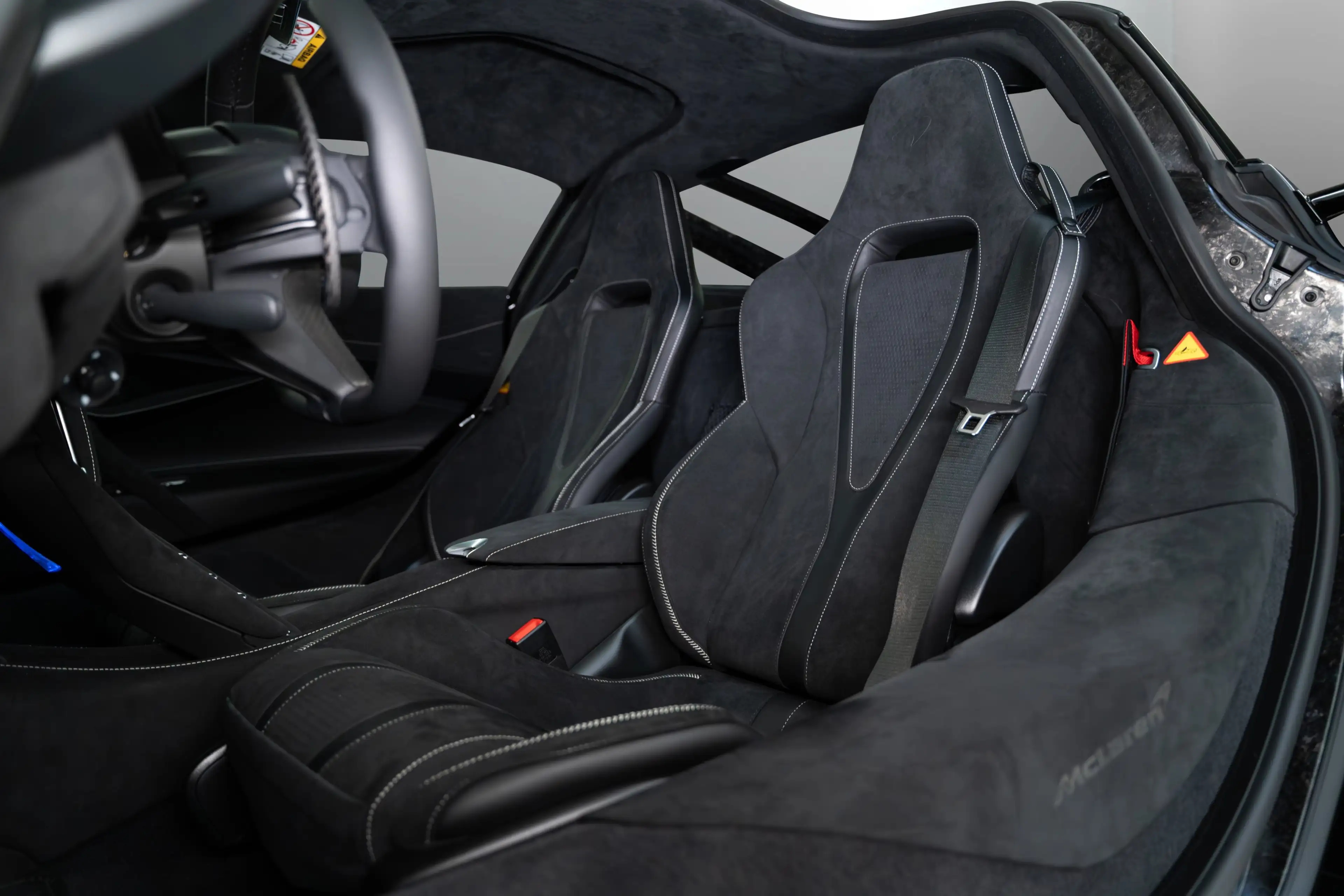 McLaren 600LT 750S MSO Paint I Black Pack I B&W — photo 14
