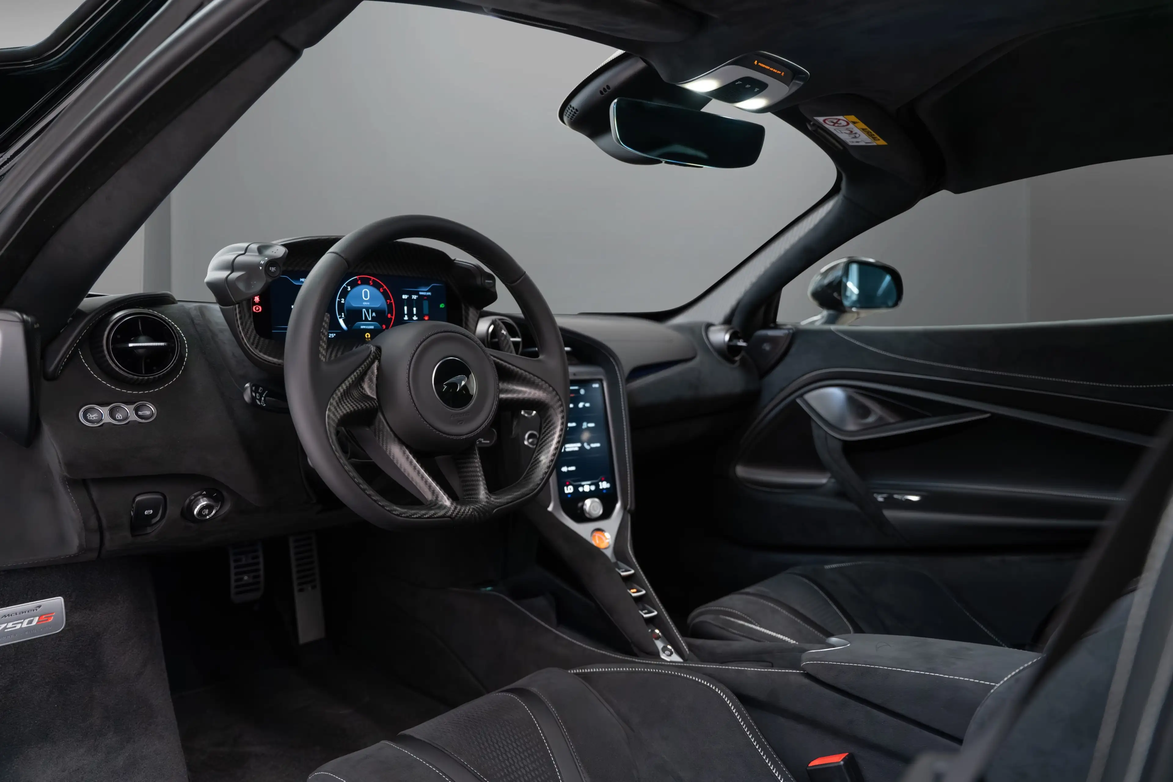 McLaren 600LT 750S MSO Paint I Black Pack I B&W — photo 13