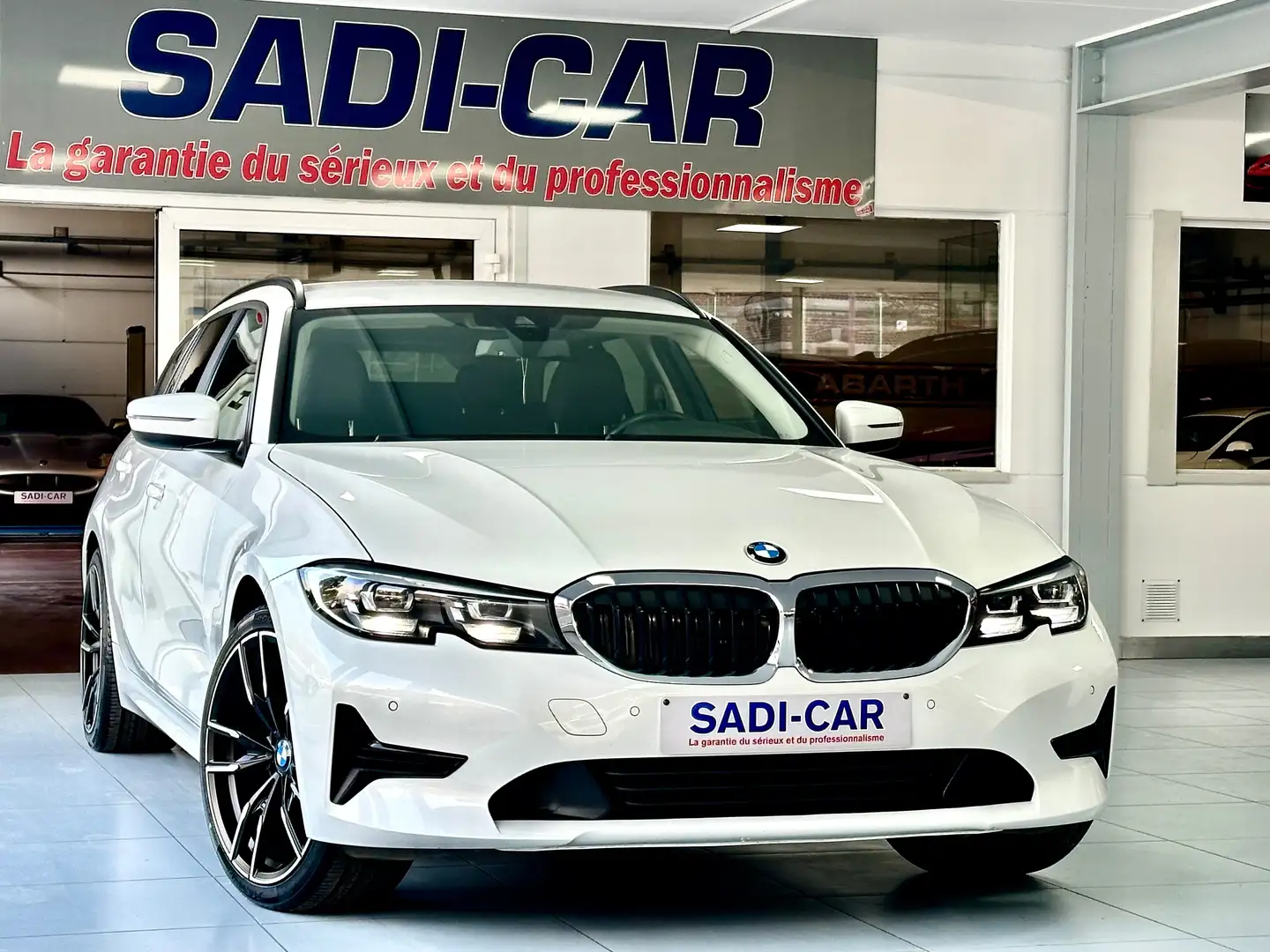 BMW 316 Touring 2,0 dA 122cv - PACKSPORT Wit - 1