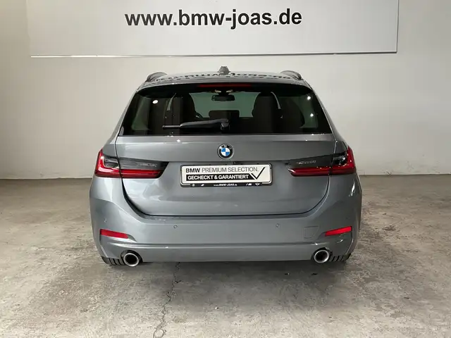 BMW 3 Series view 14