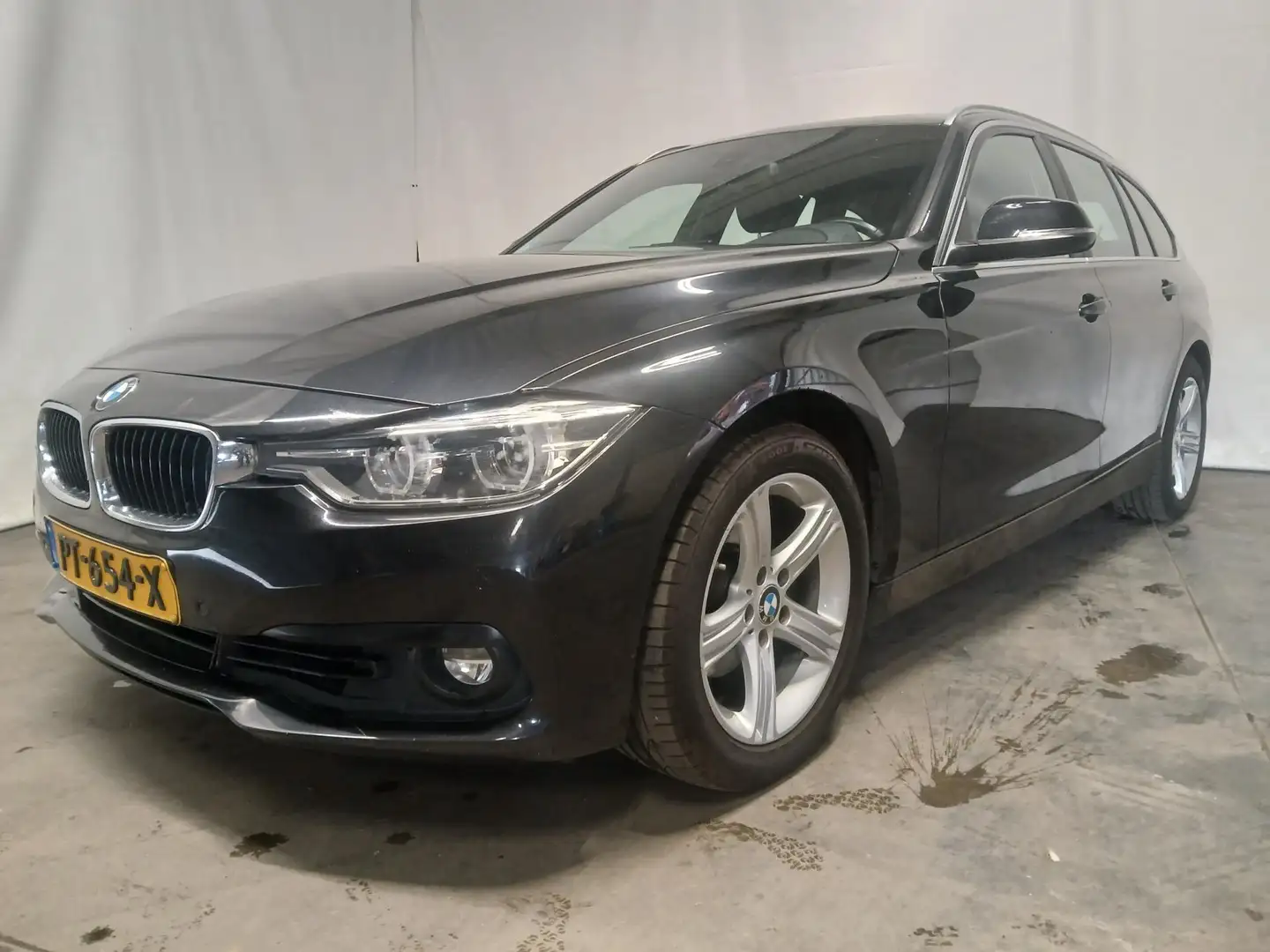 BMW 318 3-serie Touring 318i High Executive - Achter Schad Zwart - 2