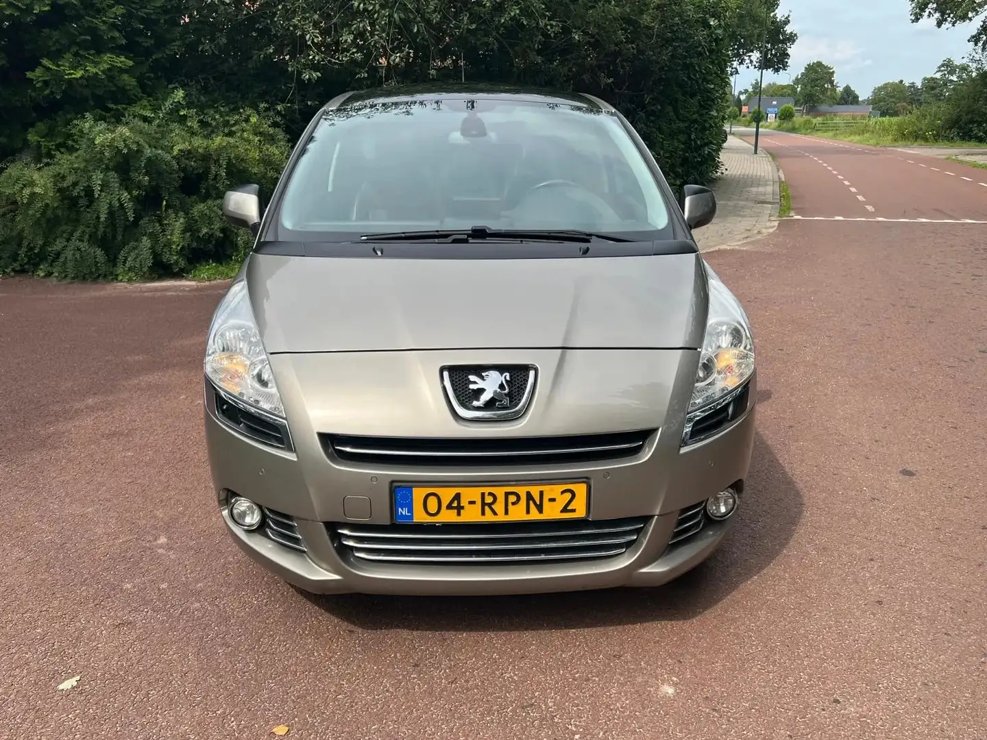 Peugeot 5008 1.6 THP ST 5p. Gris - 2