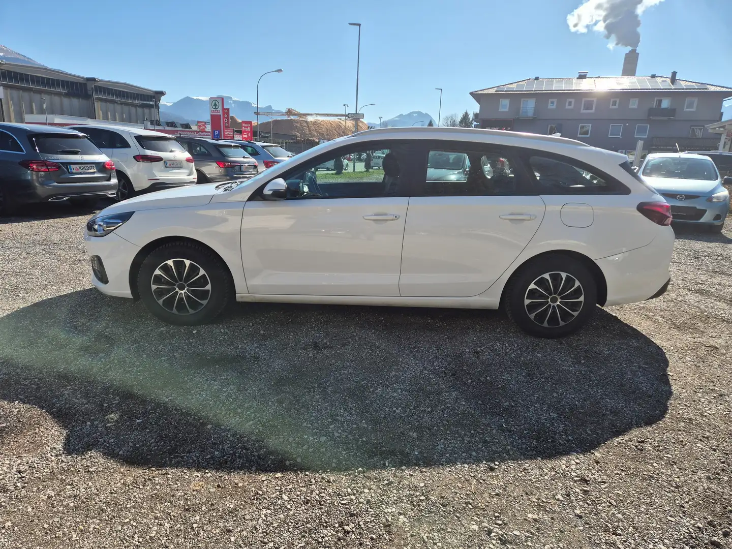 Hyundai i30 I-line Plus 1.6 crdi Weiß - 2