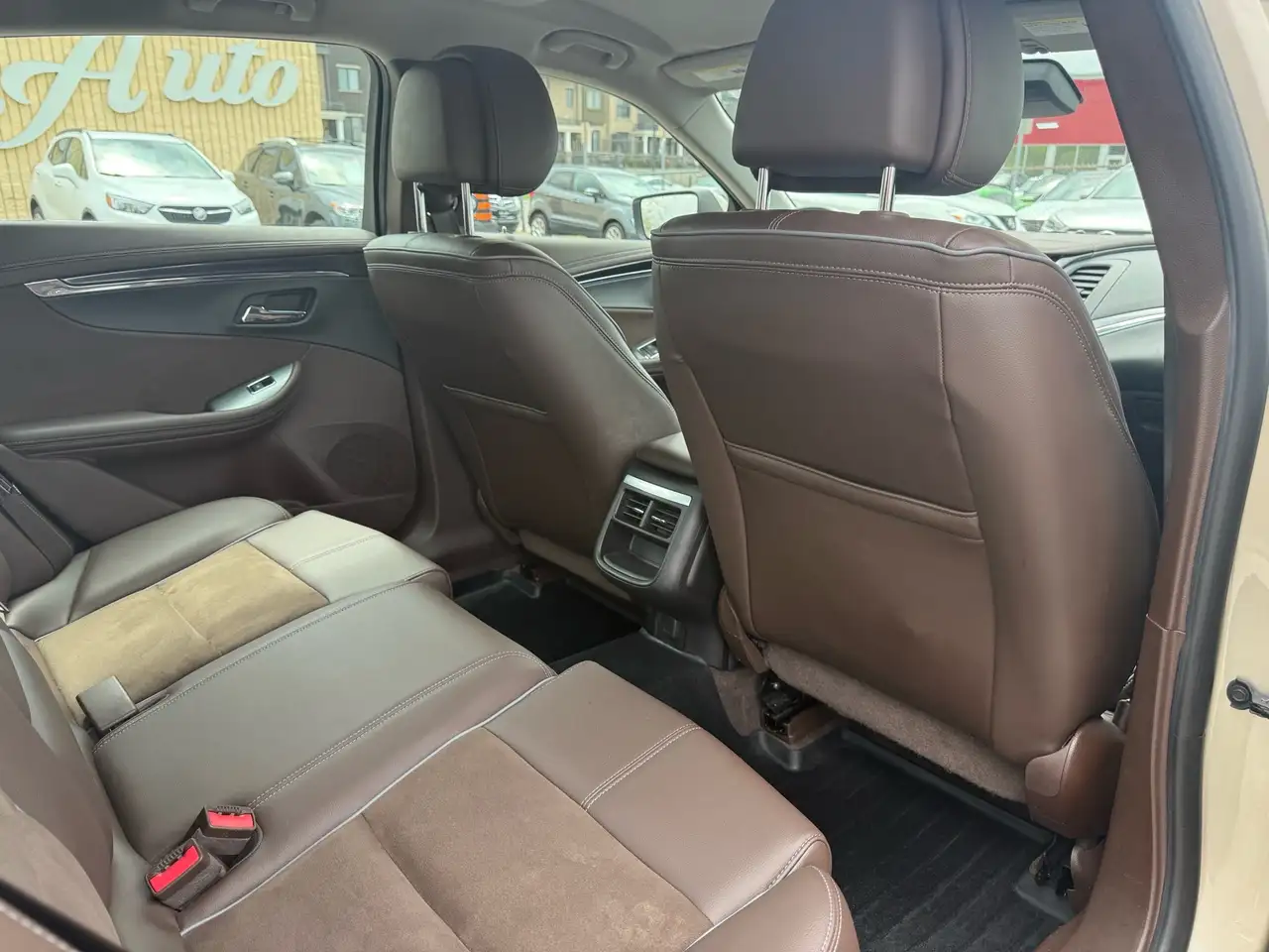 Chevrolet Impala снимка Chevrolet Impala