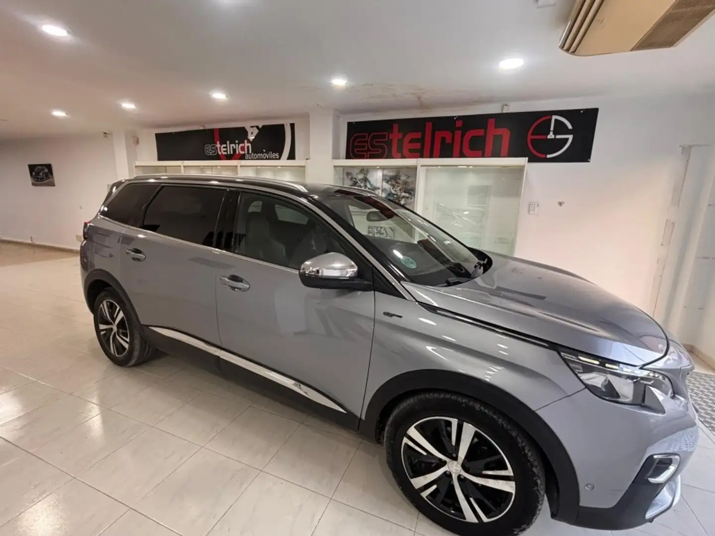 Peugeot 5008 Todoterreno Automático de 5 Puertas Gris - 1