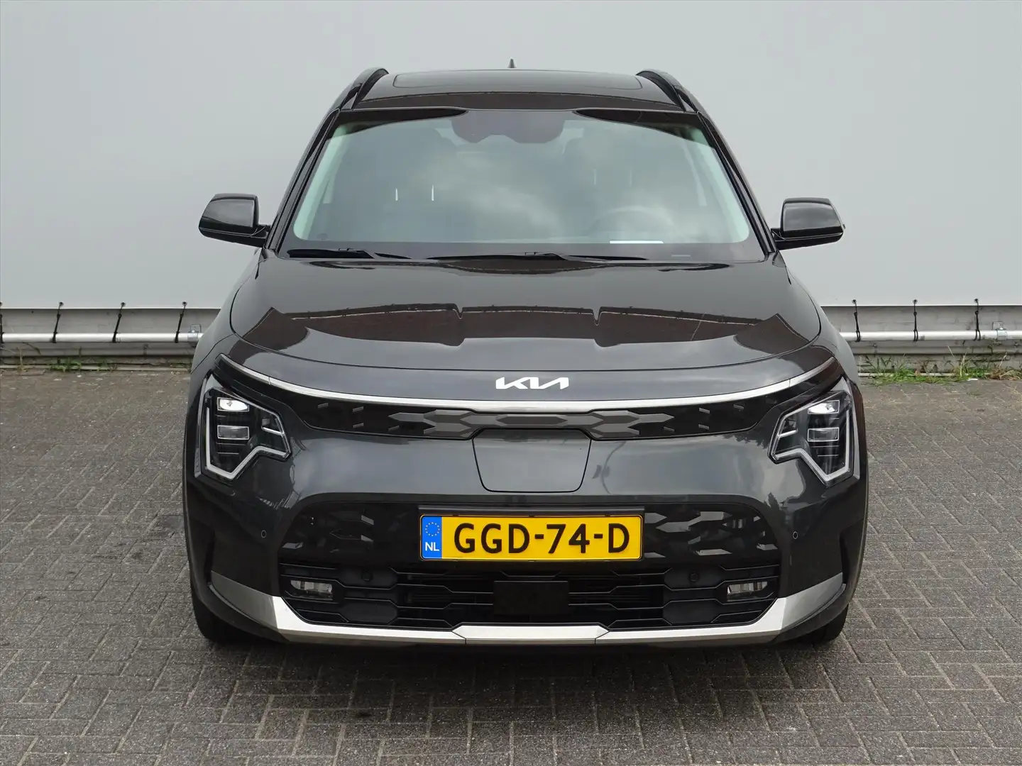 Kia e-Niro 64,8 kWh 204pk Aut Plus Advanced Grijs - 2