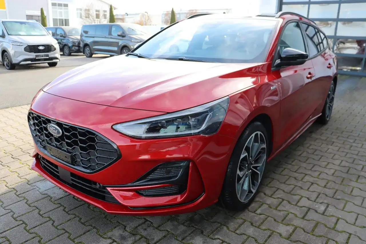 Ford Focus ST-Line X 1.0 B&O Matrix LED 4,99% FIN* 5