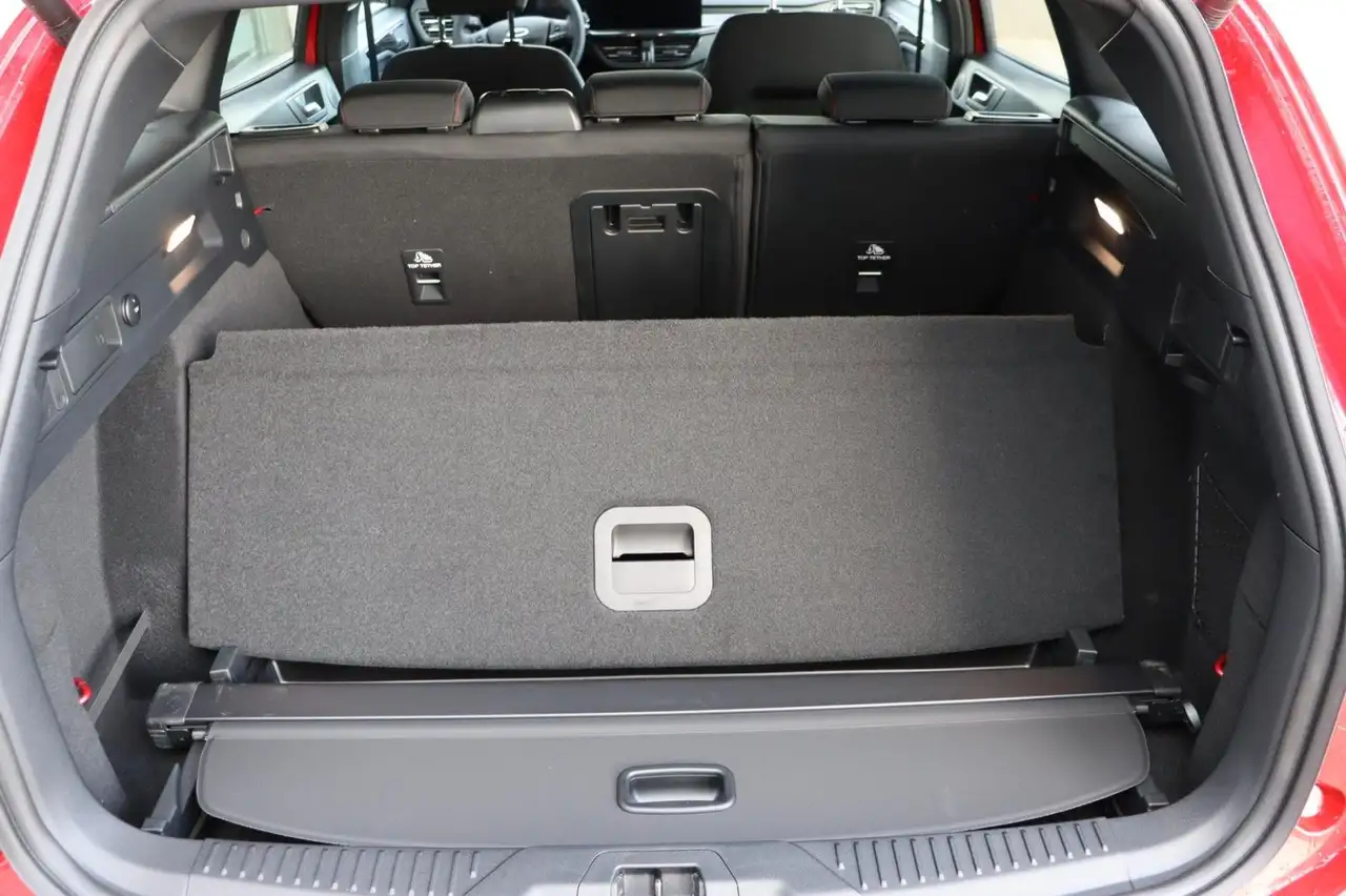 Ford Focus ST-Line X 1.0 B&O Matrix LED 4,99% FIN* 12