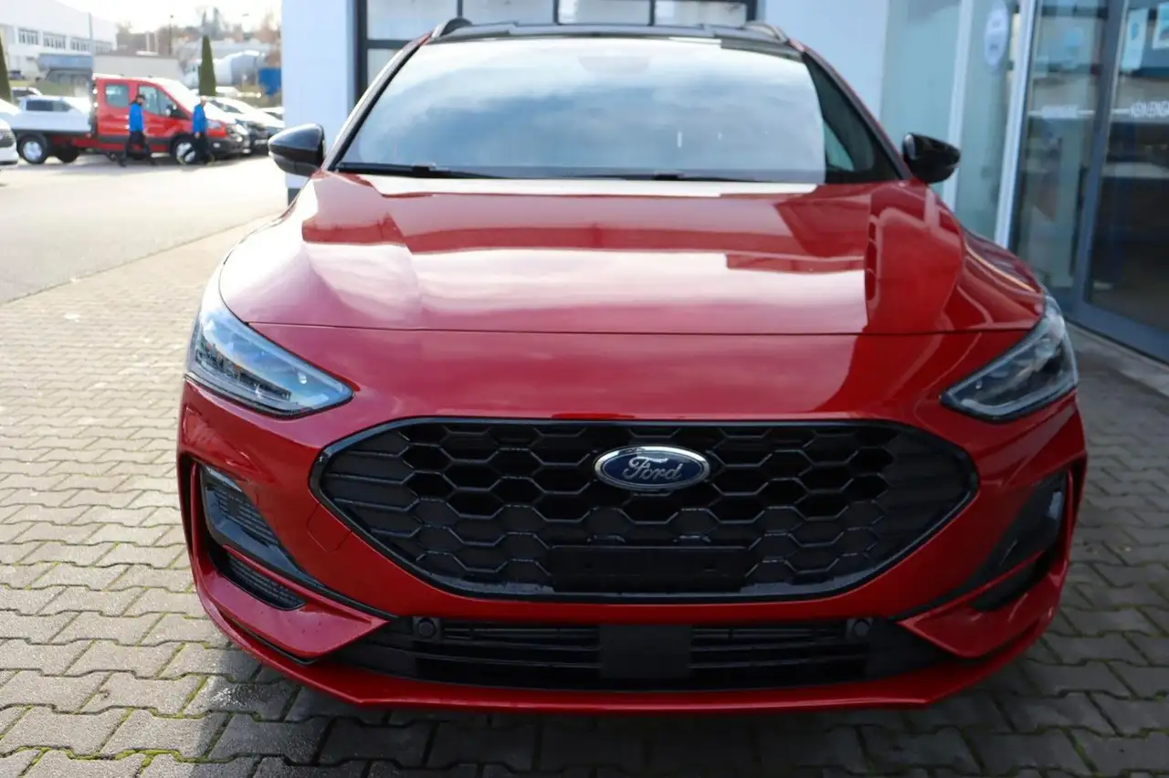Ford Focus ST-Line X 1.0 B&O Matrix LED 4,99% FIN* 4