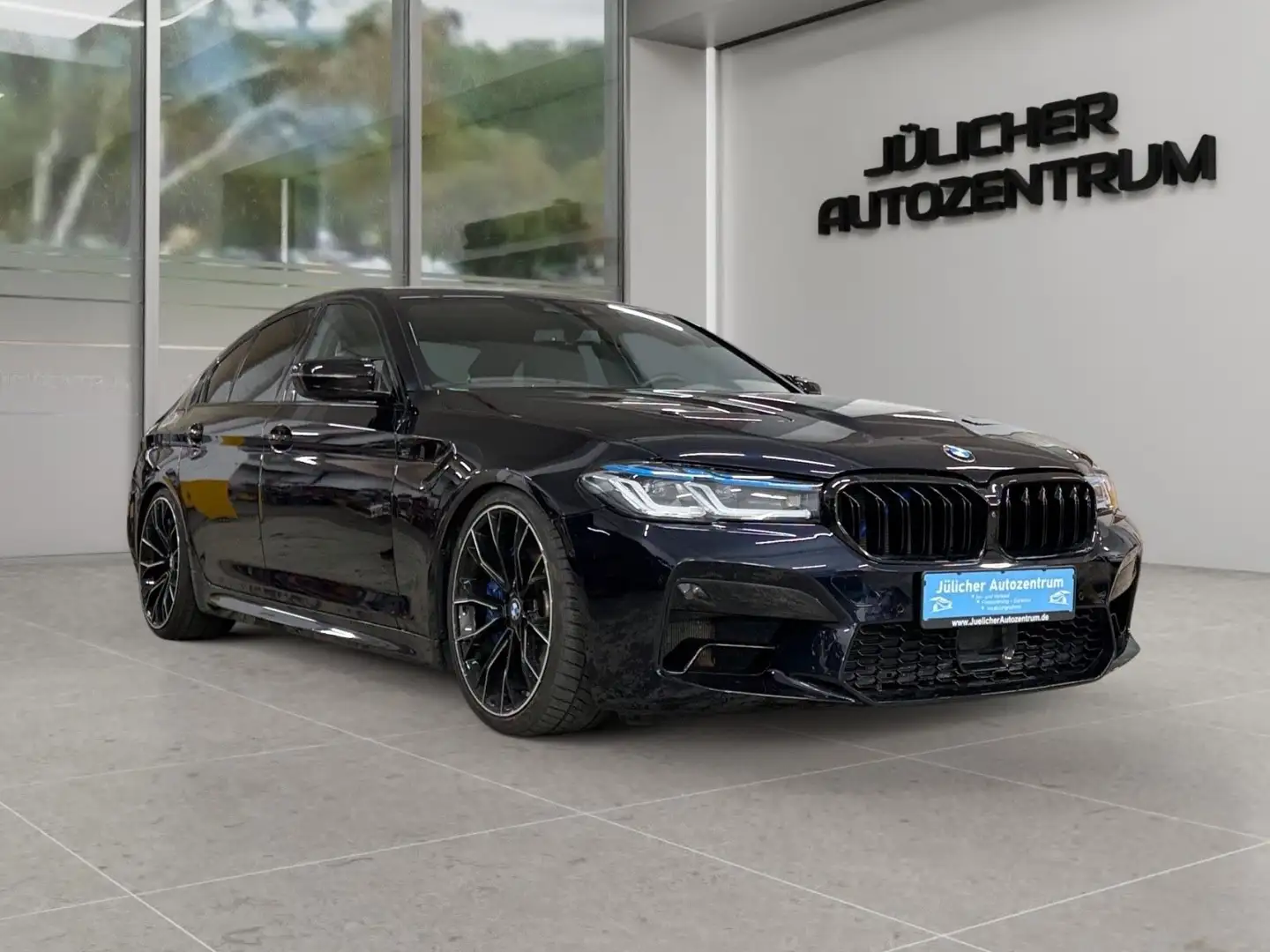 BMW 550 i V8 xDrive Aut., Wenig Km , Guter Zustand Schwarz - 1