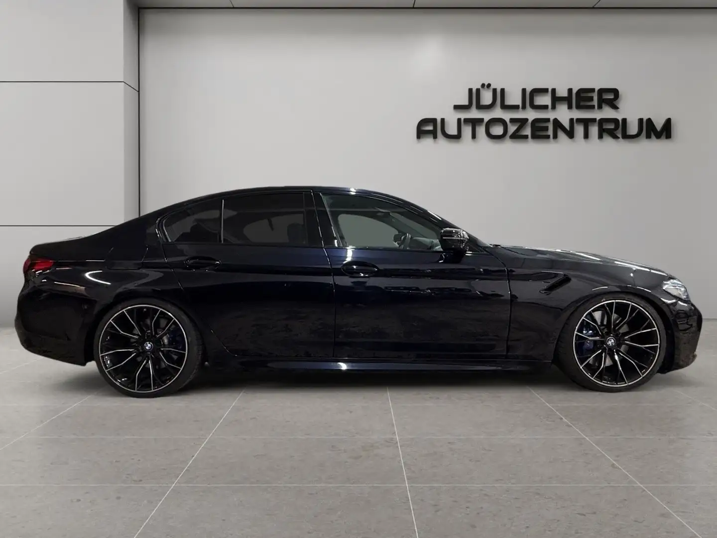 BMW 550 i V8 xDrive Aut., Wenig Km , Guter Zustand Schwarz - 2