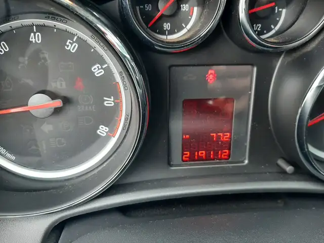 Opel Astra view 17