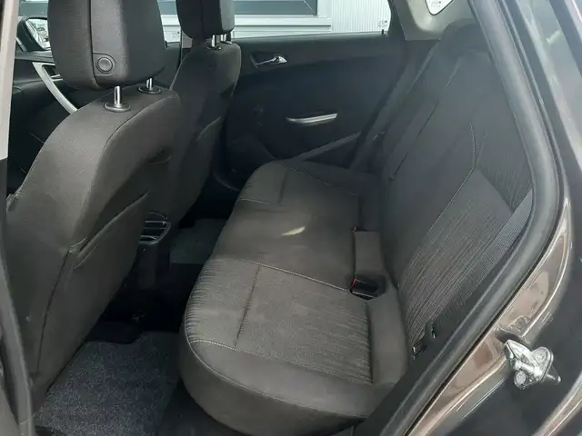 Opel Astra view 30