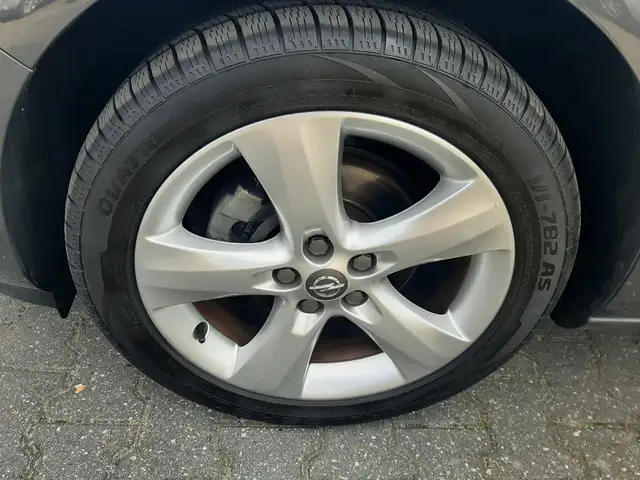 Opel Astra view 8