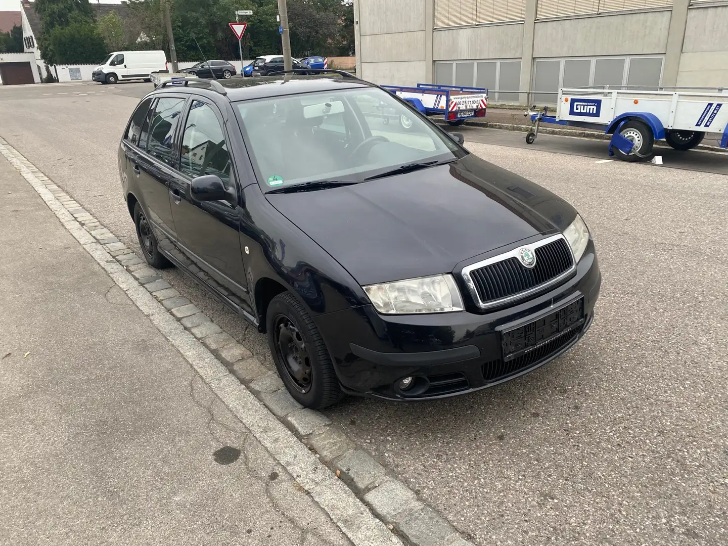 Skoda Fabia 1.4 16V Combi Ambiente Schwarz - 1