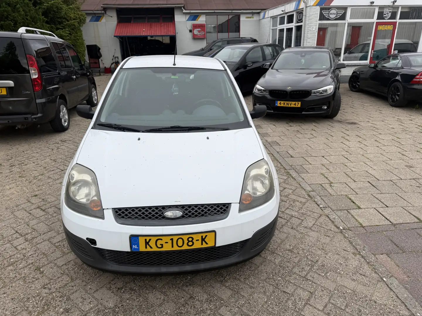 Ford Fiesta 1.4 TDCi Ambiente Blanc - 1
