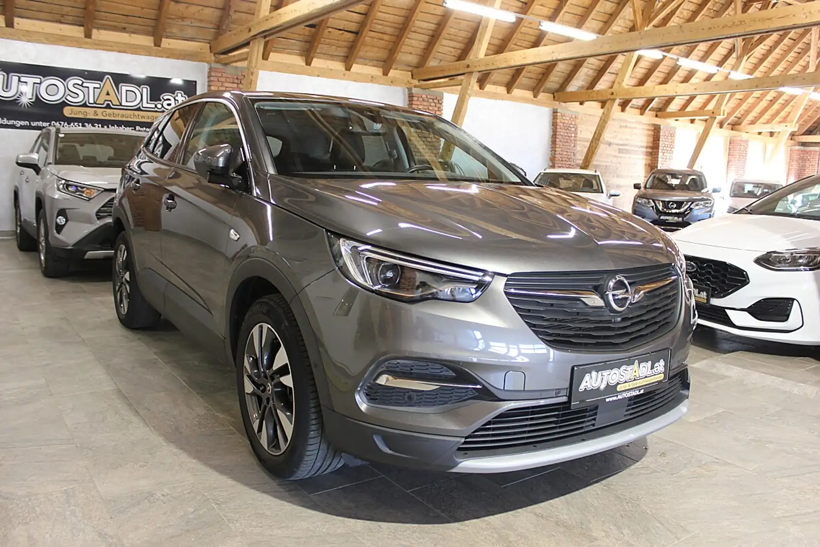 Opel Grandland X 1,5 CDTI BlueInj. Innovation Aut./NAVI-18"ZOLL-... Grau - 2
