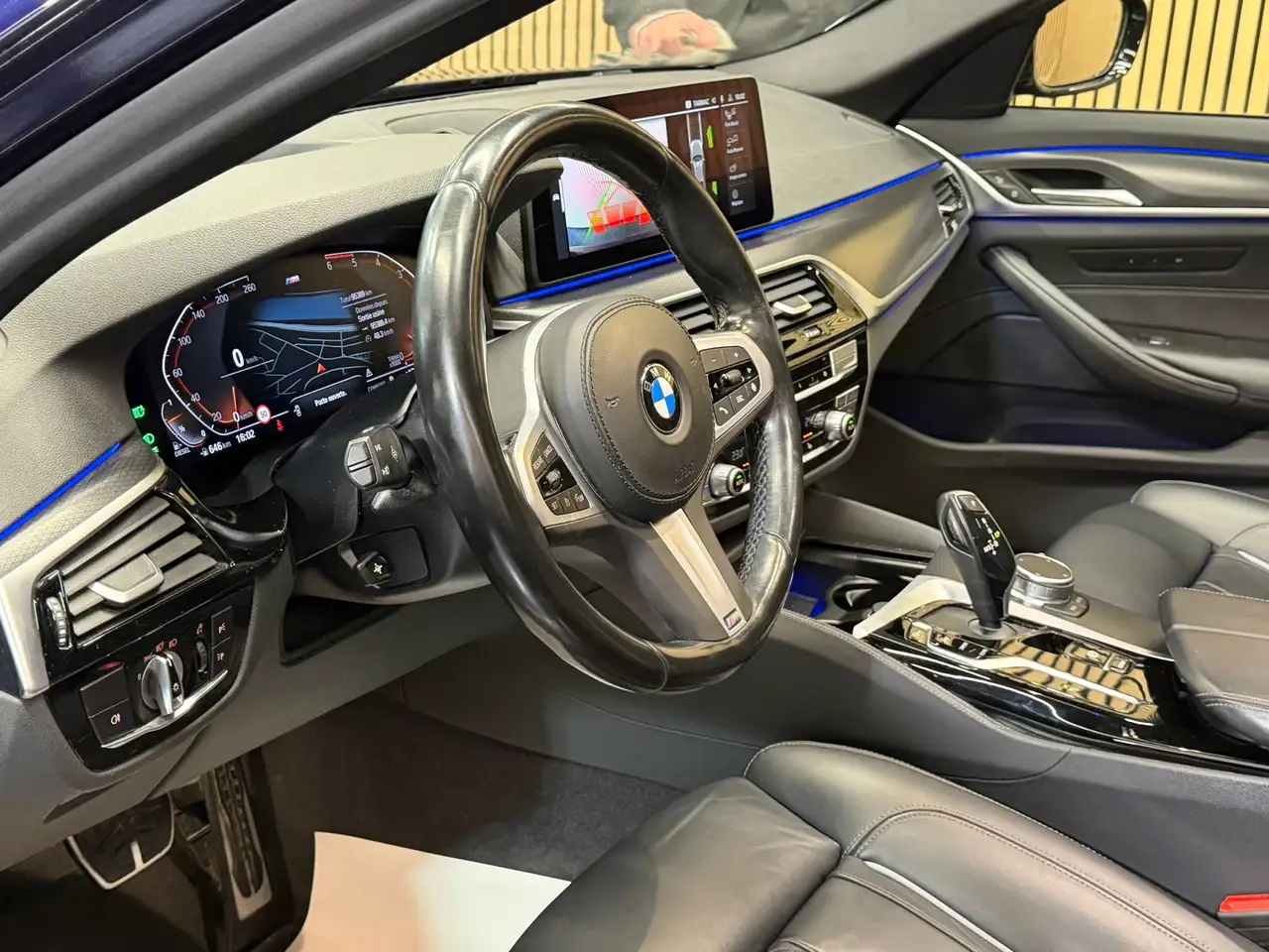 BMW 518 dA MHEV * PACK M PERFORMANCE * GAR 12 MOIS * 8