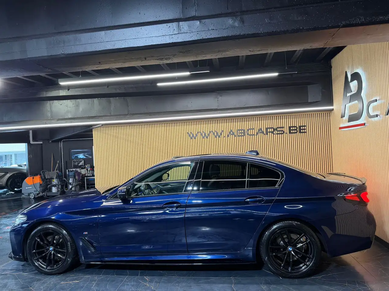 BMW 518 dA MHEV * PACK M PERFORMANCE * GAR 12 MOIS * 2
