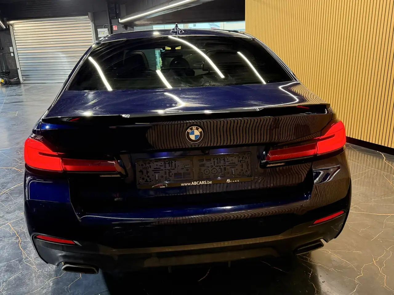 BMW 518 dA MHEV * PACK M PERFORMANCE * GAR 12 MOIS * 4