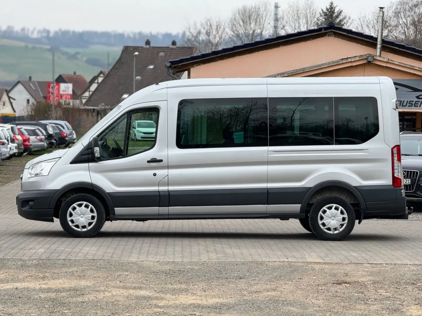 Ford Transit 2.0 TDCI *1 HAND *9 SITZER *131 PS *PDC Silber - 2