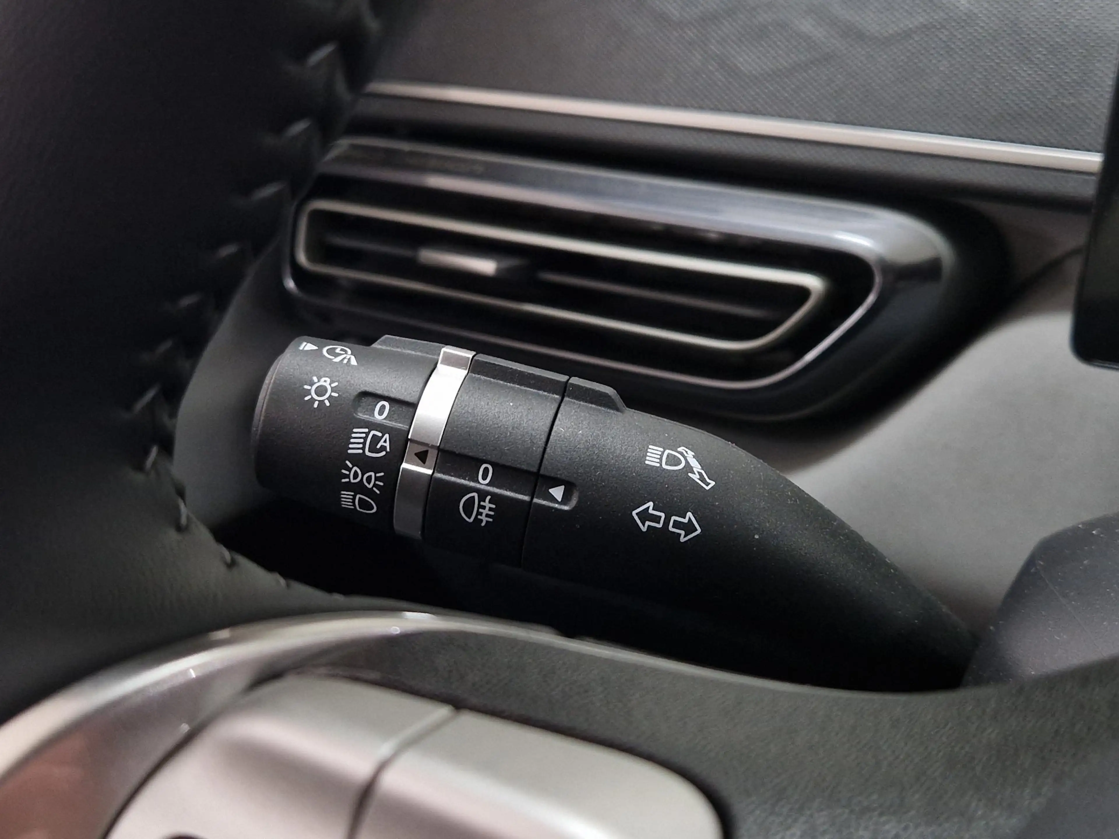 BYD Dolphin Surf Boost 43 kWh APPLE CARPLAY l ANDROID AUTO — photo 22