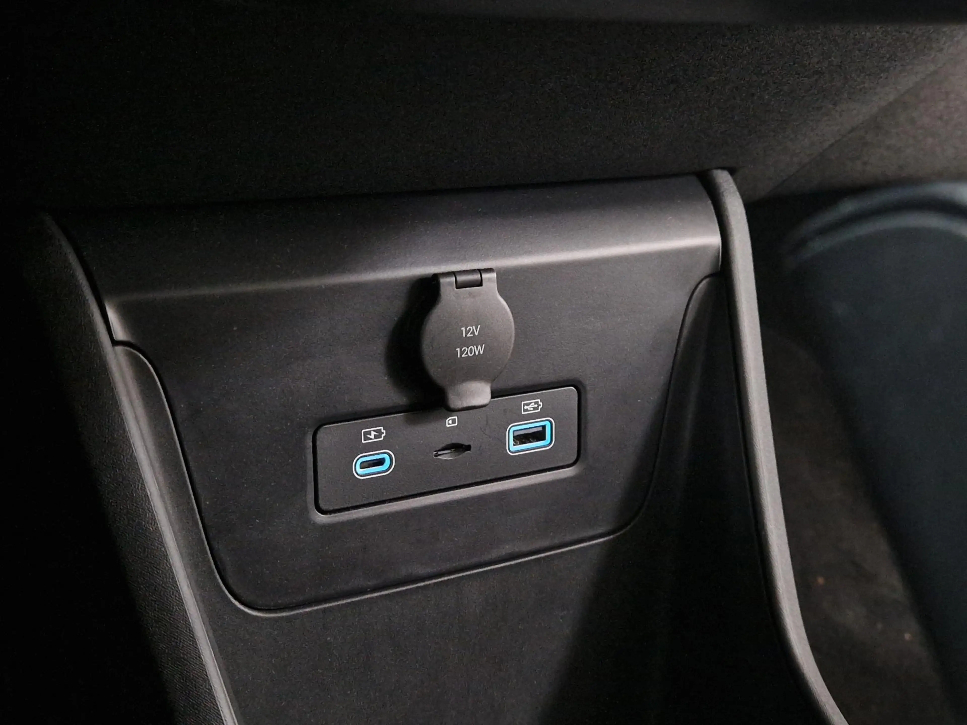 BYD Dolphin Surf Boost 43 kWh APPLE CARPLAY l ANDROID AUTO — photo 27