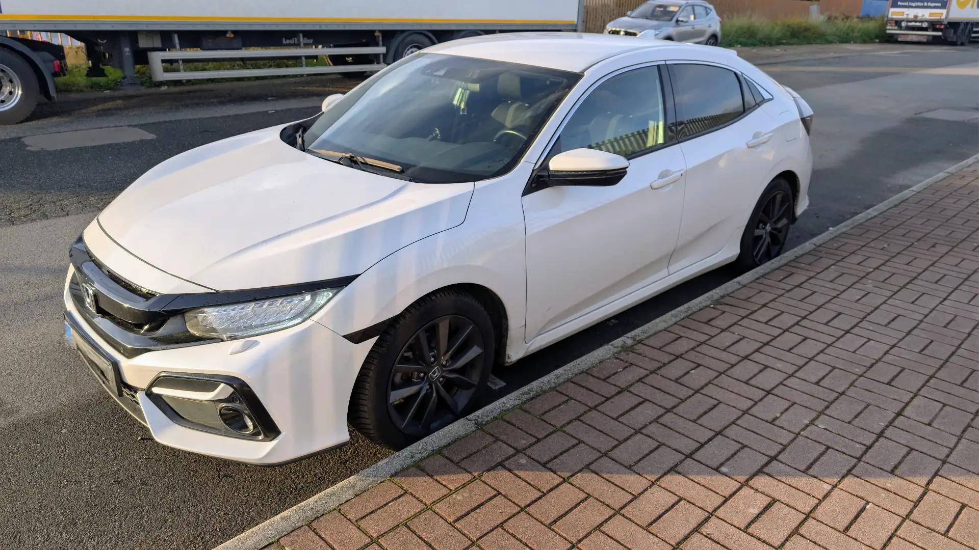 Honda Civic 5p 1.0 t Elegance Navi cvt my20 Bílá - 1