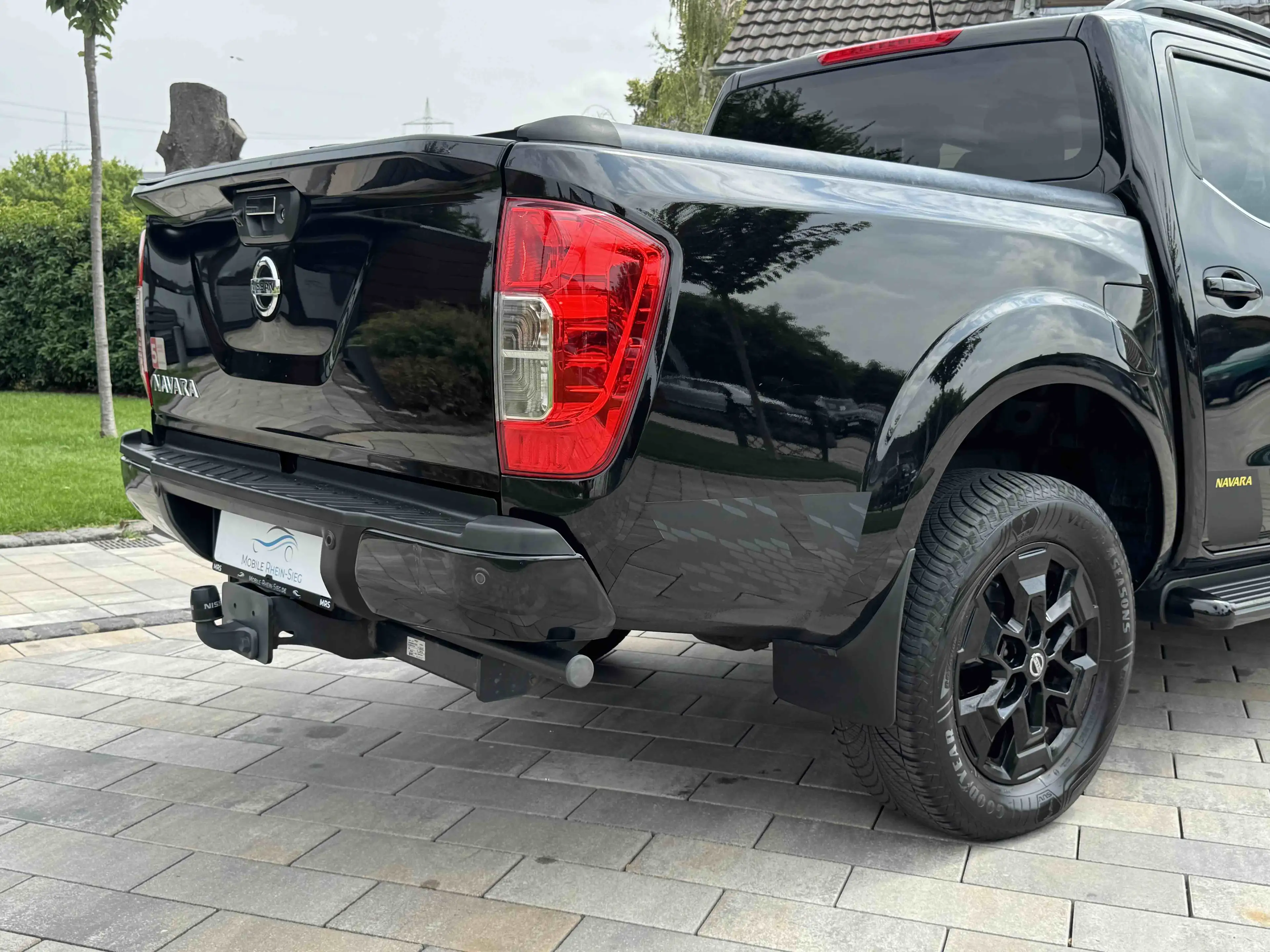 Nissan Navara NP300 N-Guard Double Cab 4x4 *CAM*Navi*LED*DAB* — photo 10