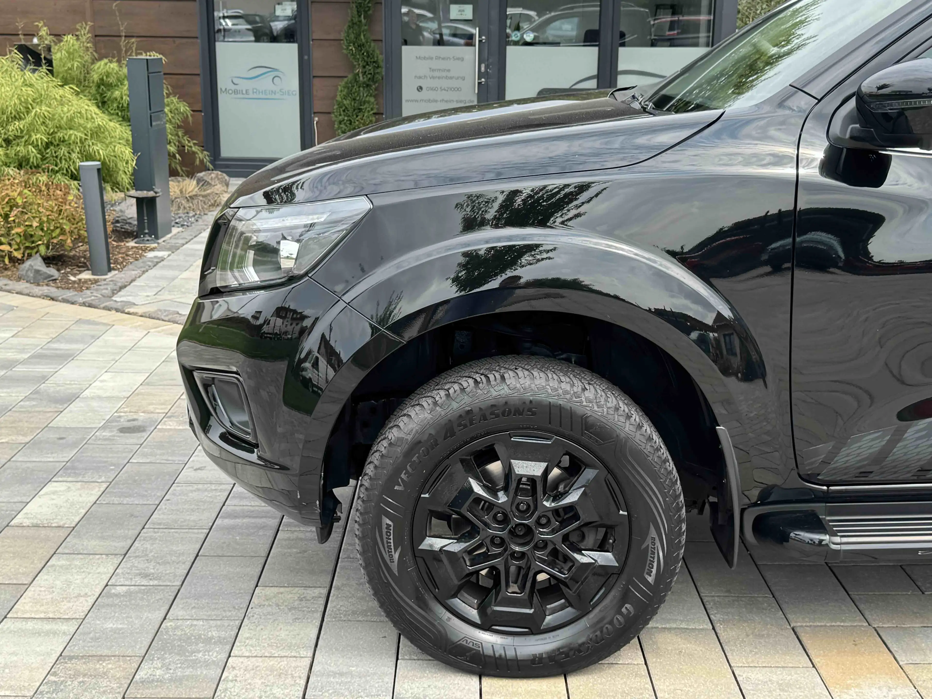 Nissan Navara NP300 N-Guard Double Cab 4x4 *CAM*Navi*LED*DAB* — photo 9