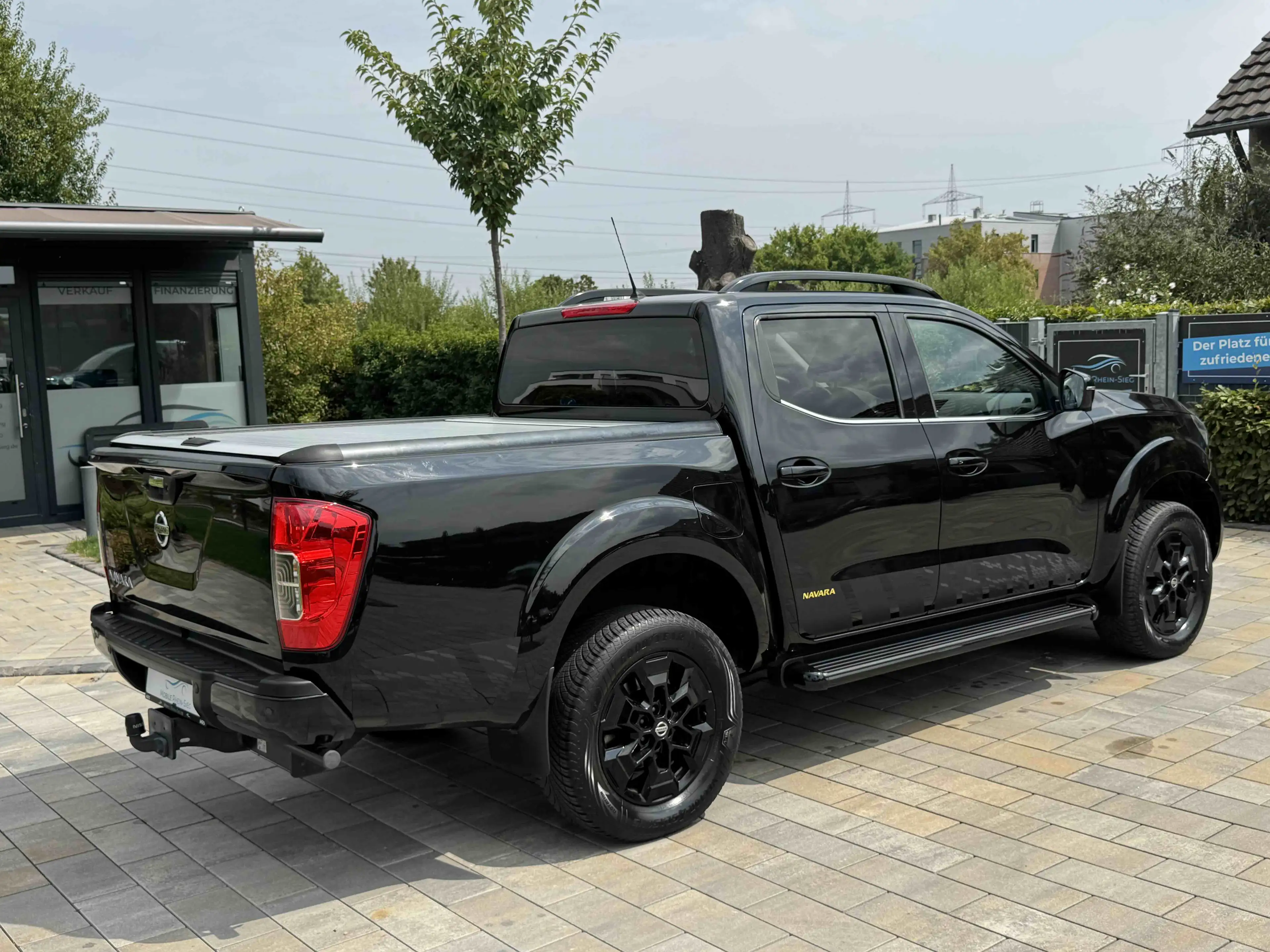 Nissan Navara NP300 N-Guard Double Cab 4x4 *CAM*Navi*LED*DAB* — photo 2