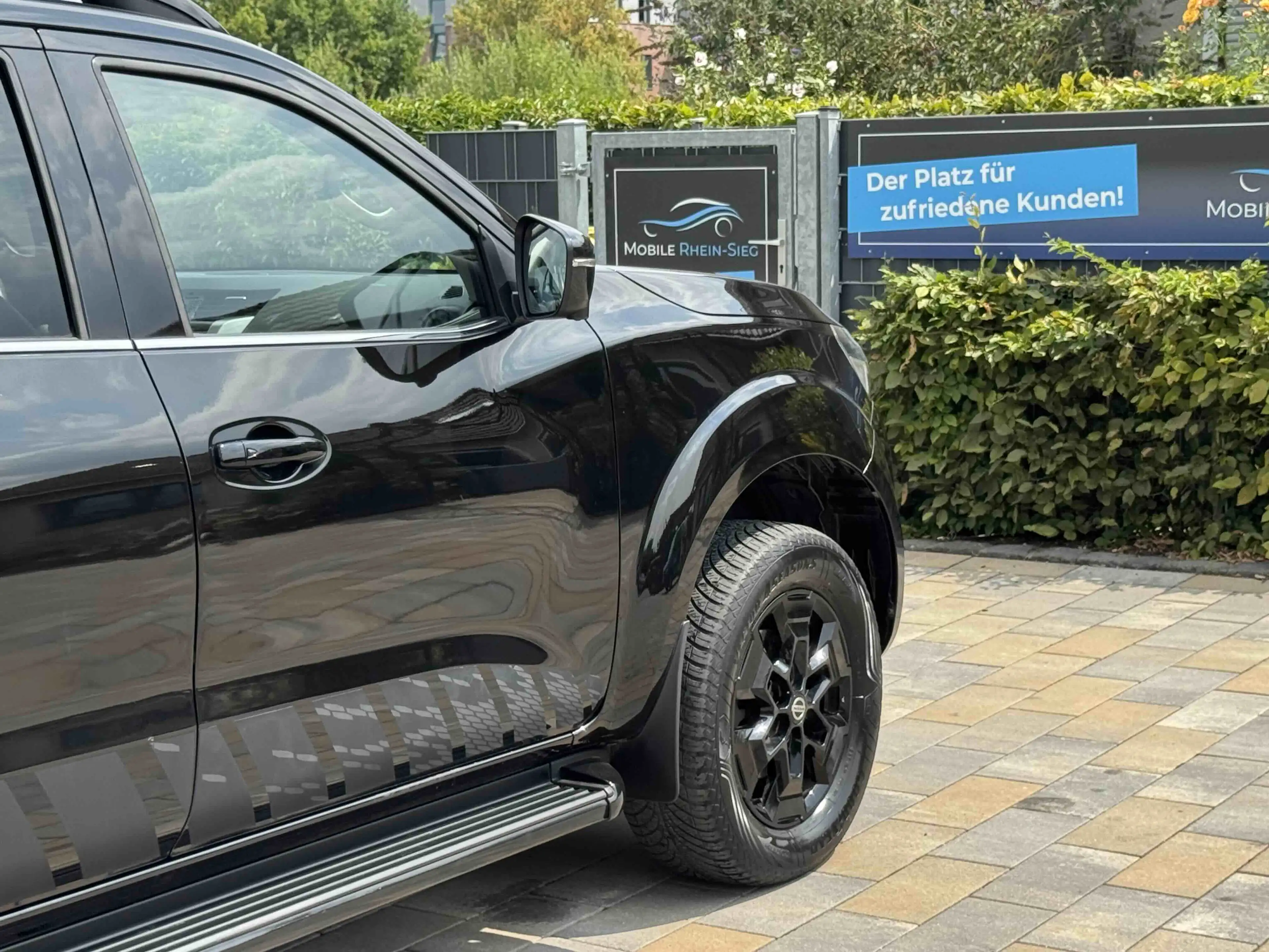Nissan Navara NP300 N-Guard Double Cab 4x4 *CAM*Navi*LED*DAB* — photo 8